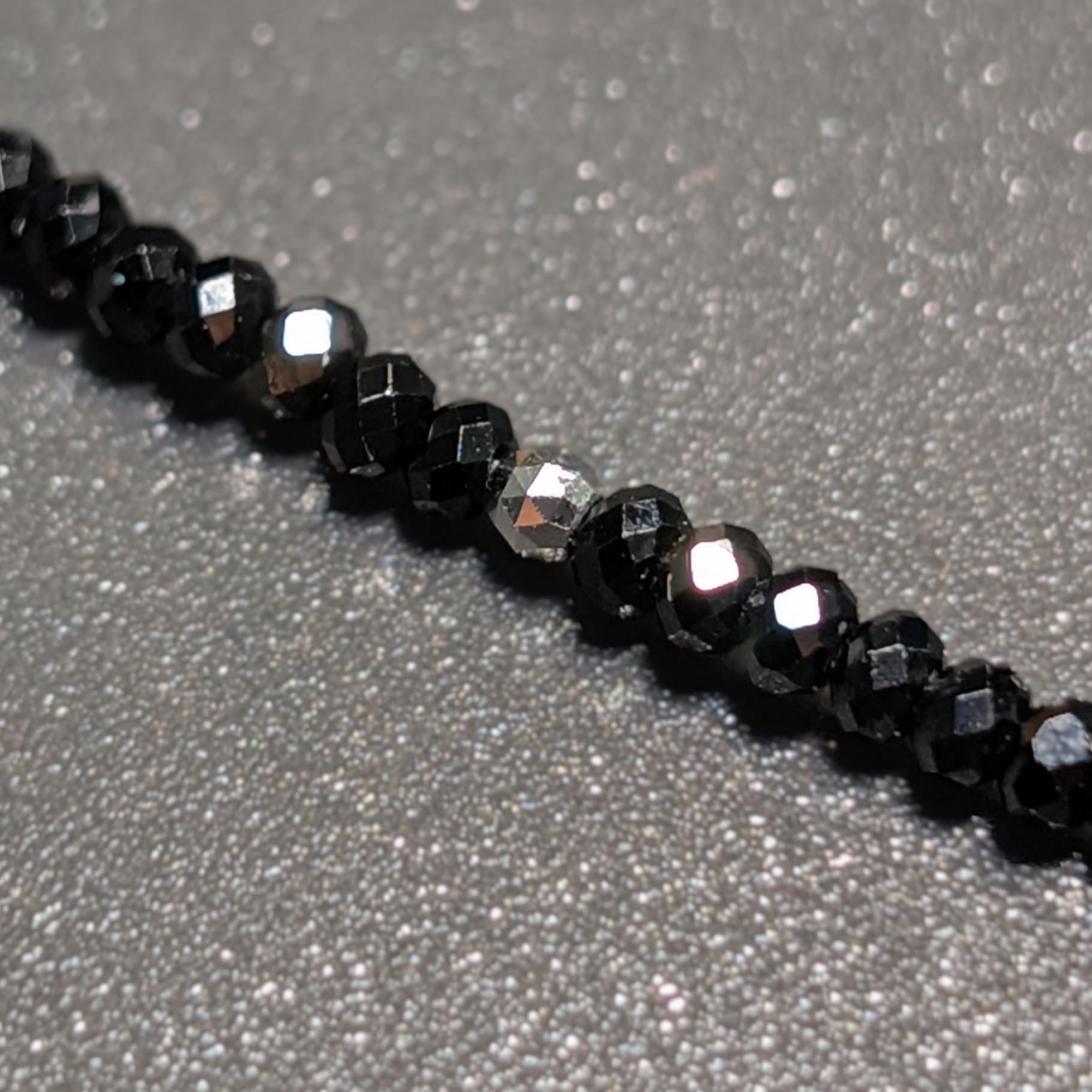 K18WG ホワイトゴールド トライアングルカット ブラックスピネル テラヘルツ ネックレス スポーツ選手愛用 ギフト | 5枚目